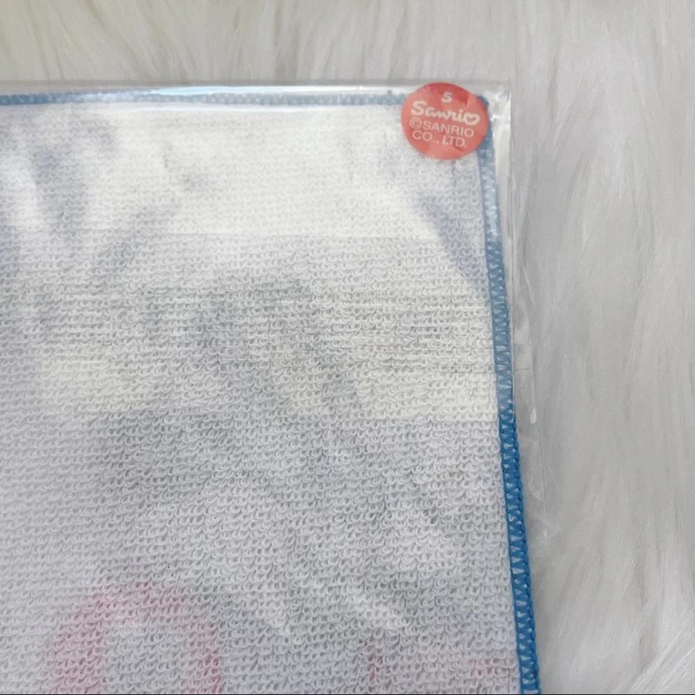 NEW Hello Kitty Mini Hand Towel Sanrio Japan 2001 Gotochi Tokyo Wash Cloth Towel